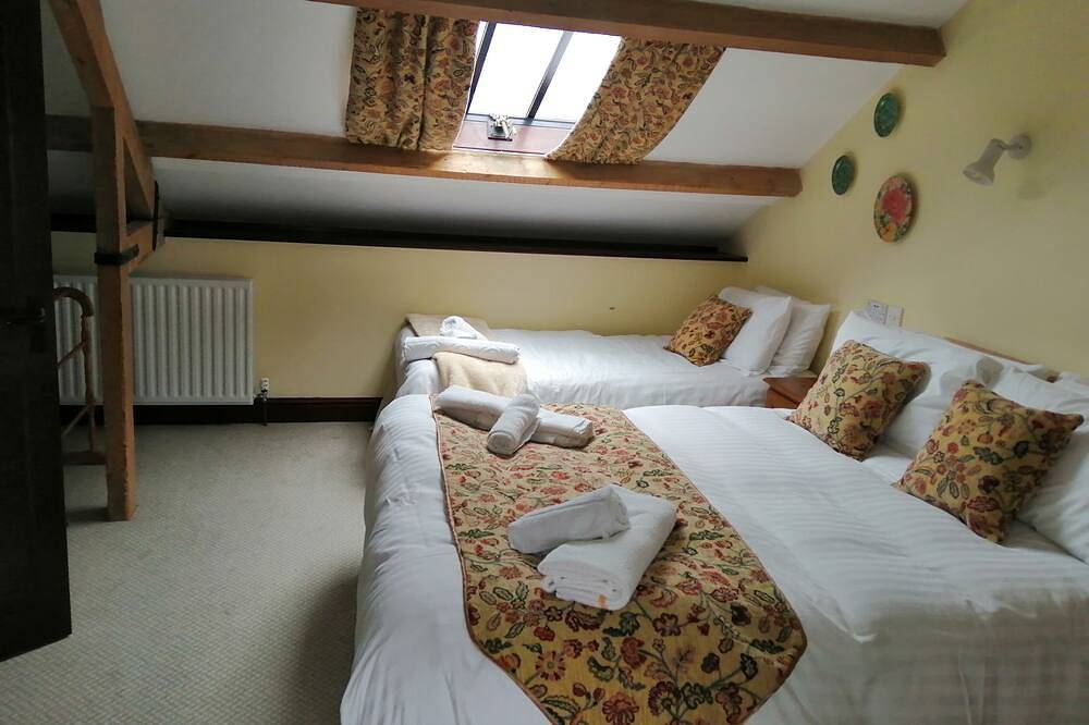 Rural-2 - 3 Bedroom-Habitación con desagüe in Wiltshire