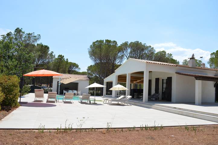 Gîte pour 6 personnes, avec piscine
