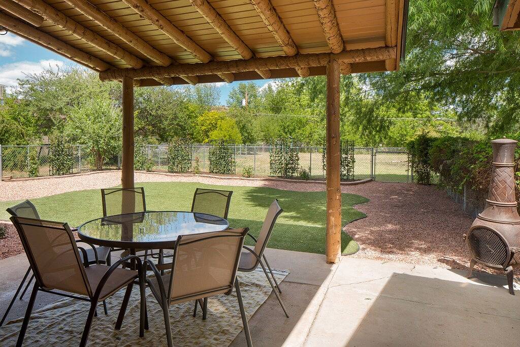 Log Cabin Nähe von Sedona in Cottonwood (AZ), Coconino Nationalwald