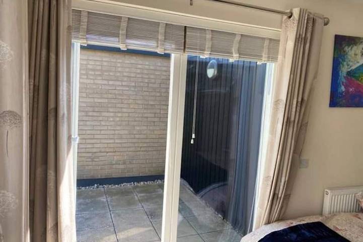 Contemporary, Cosy House with Free Parking & Garden; 5 mins to Addenbrooke's in Cambridge, Cambridgeshire