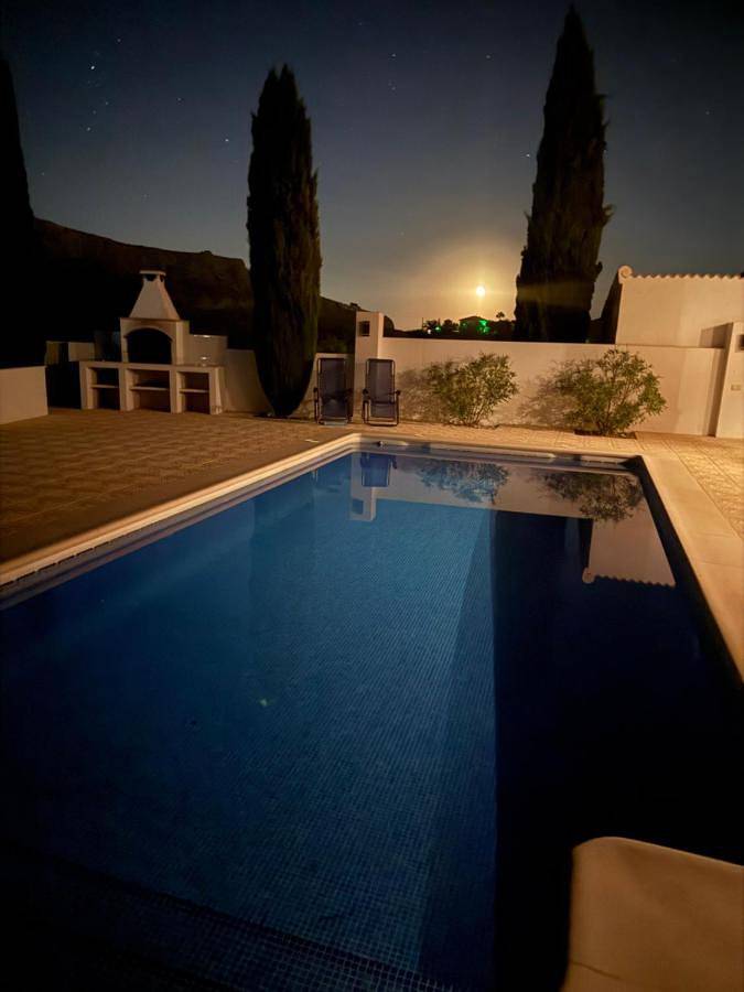 Casa rural para 6 personas, con jardín además de vistas y piscina, Se admiten mascotas en Arboleas
