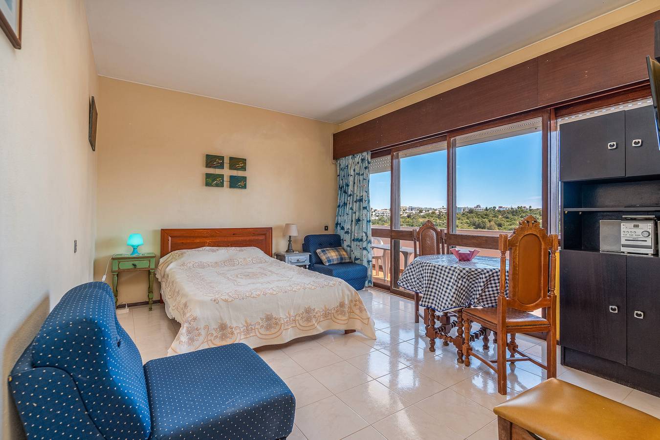 Apartamento entero, Apartamento 'Alvorada Divinal' con vistas al mar, jardín privado y balcón in Alvor, Distrito de Faro