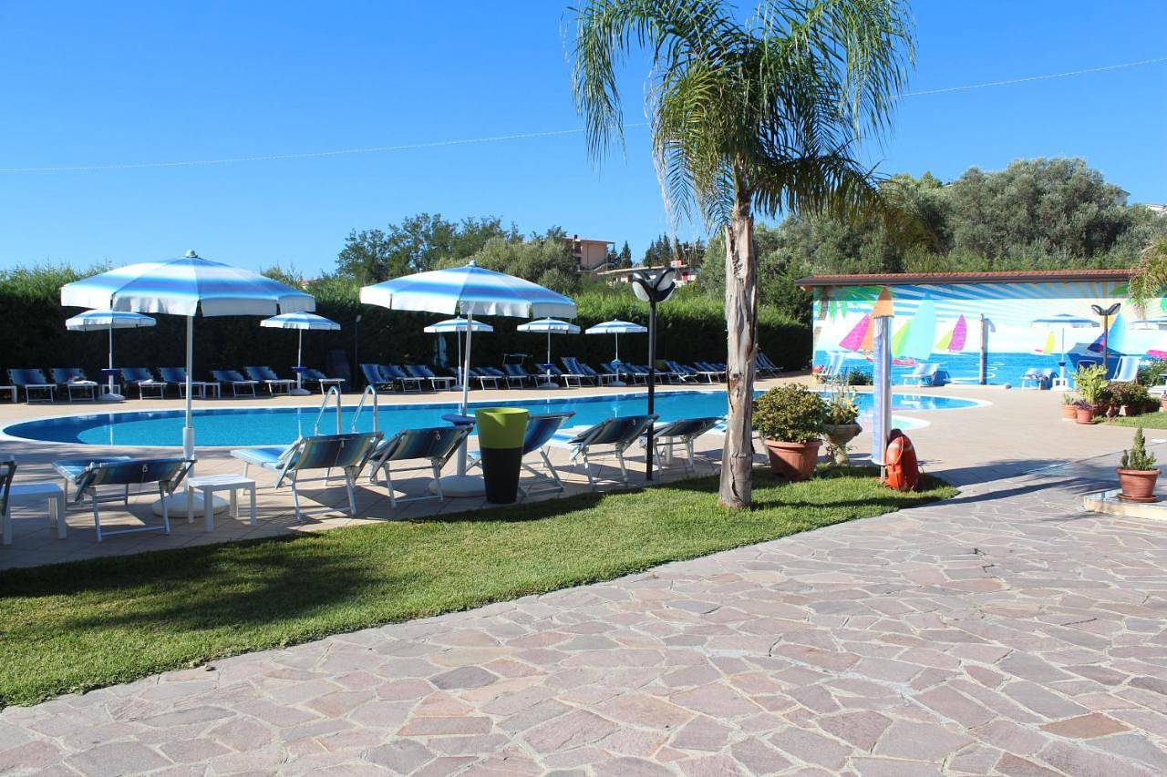 Club Esse Aquilia Beach Village in Badolato, Catanzaro Provinz