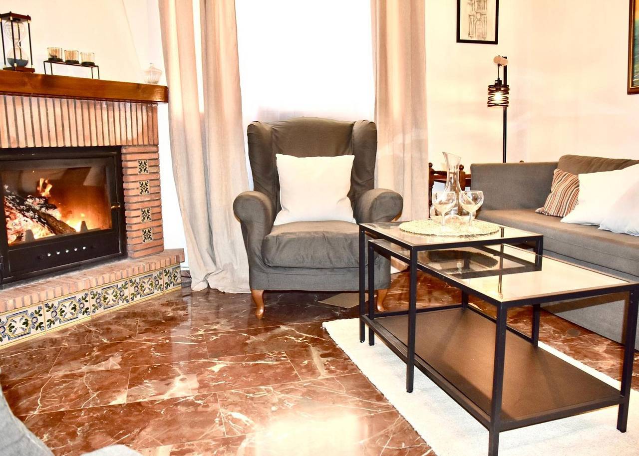Casa Rural Lomalinda: Vistas a la montaña, Wi-Fi y aire acondicionado in Ogíjares, Provincia de Granada