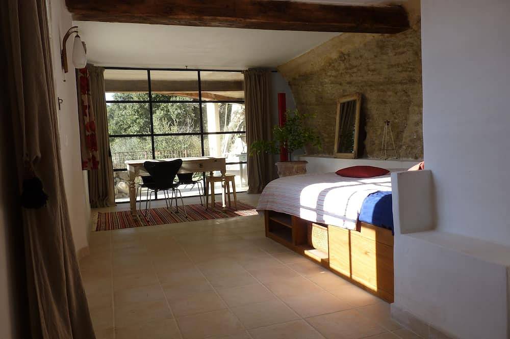 Apartamento entero, Provencal troglodyte La Baumo 2 in Le Beaucet, Parque natural regional del Mont Ventoux
