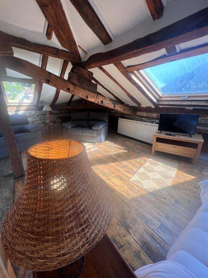 Hotel para 4 personas, con terraza, Se admiten mascotas en Liébana - 3