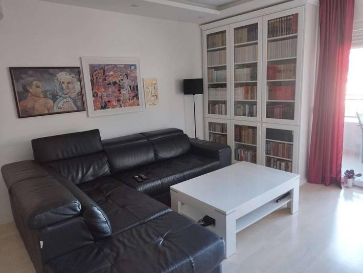 Ferienwohnung für 6 Personen, mit Ausblick und Terrasse in Budva