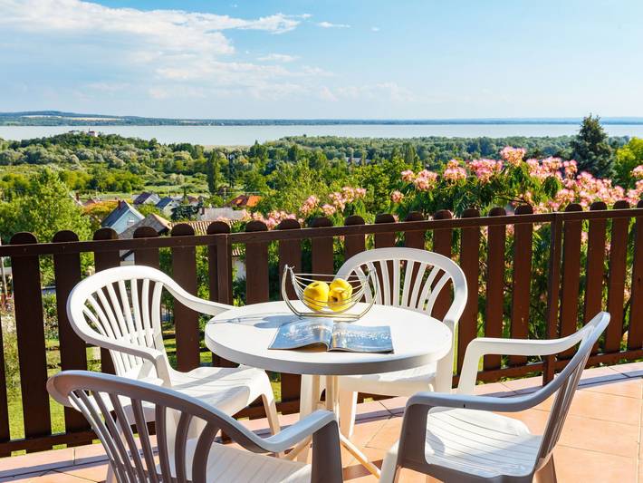 Ferienhaus für 8 Personen, mit Seeblick und Garten in Westtransdanubien - 2