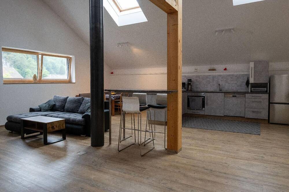 Ganze Wohnung, Ferienwohnung \"Turmhus\" mit Bergblick in Bürs, Rätikon Gebirgsgruppe