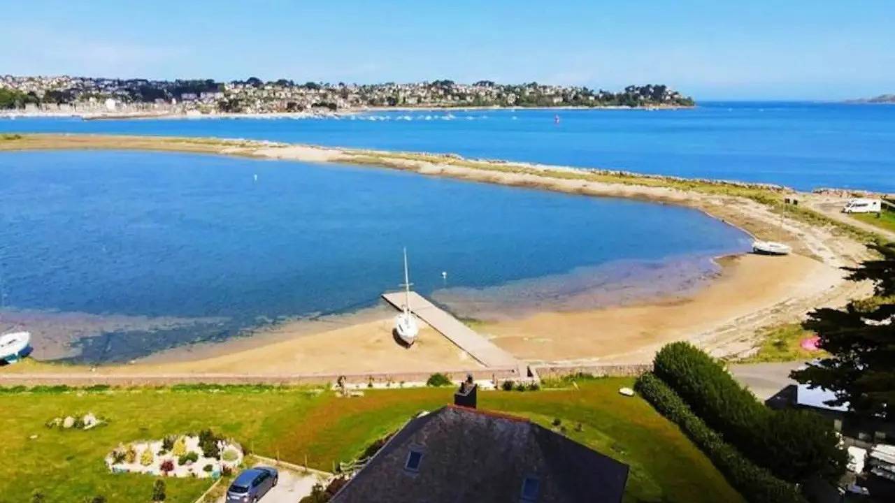 Maison de vacances pour 7 personnes avec terrasse in Louannec, Côte de Granit Rose