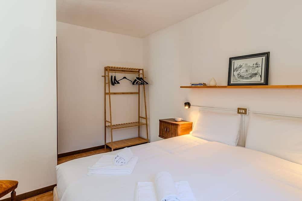 Prachtig vrijstaand vakantiehuis met Wifi, Tv, patio, panorama en huisdieren toegestaan in Dervio, Westelijke Orobie-Alpen