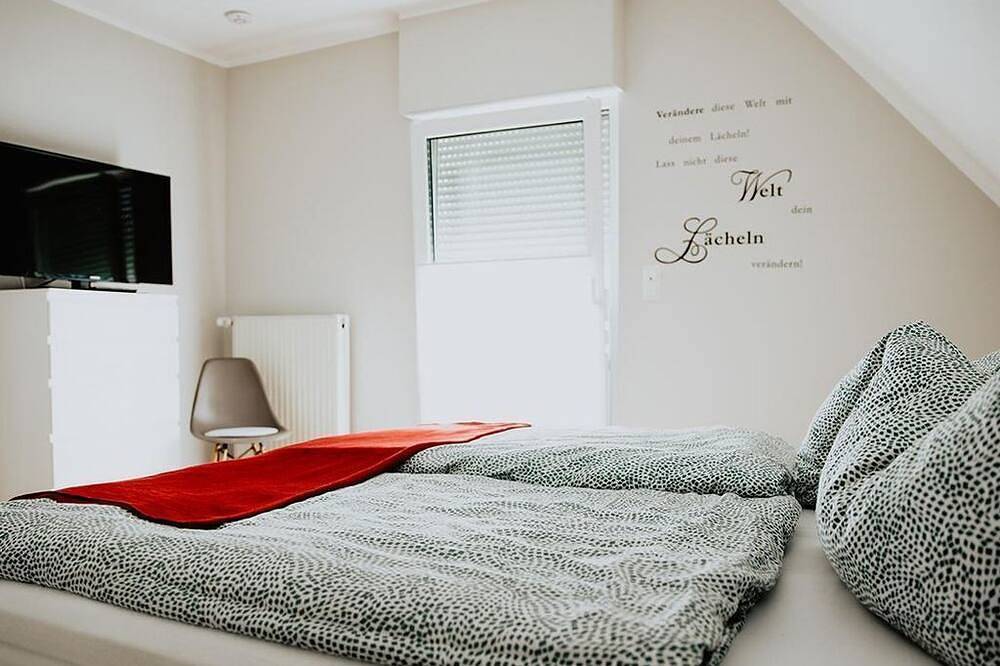Ganze Wohnung, Ferienwohnung Obergeschoss - Ferienhaus Pfalzliebe in Eisenberg (Pfalz), Donnersbergkreis