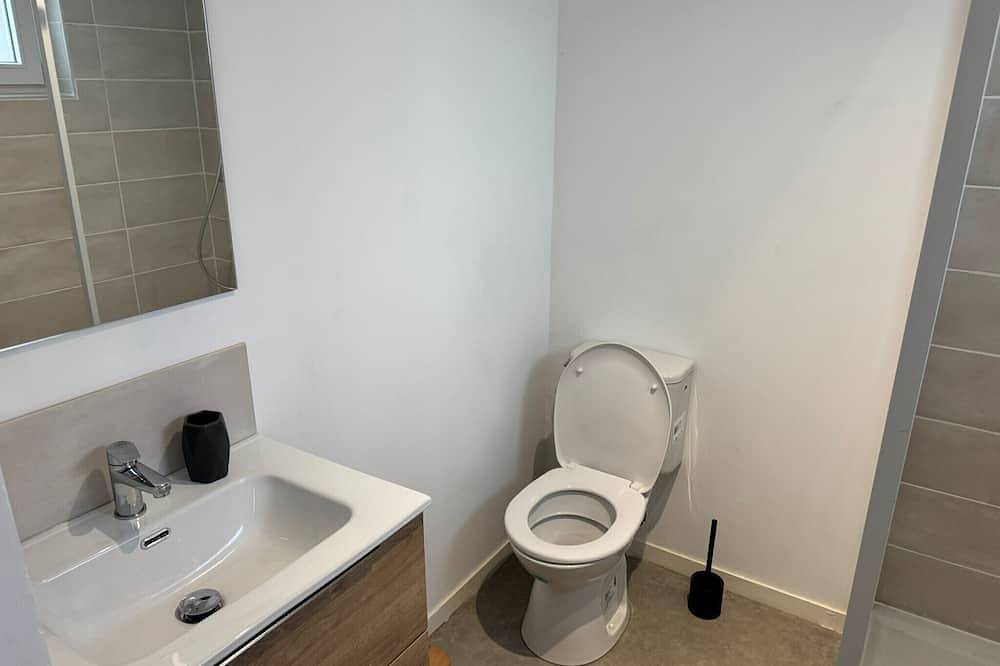 Entire apartment, Le Logis Le Pagnon - 1 room in Brive-la-Gaillarde, Brive-la-Gaillarde region