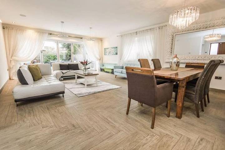 Holiday rental for 10 people, with terrace and garden in Bournemouth