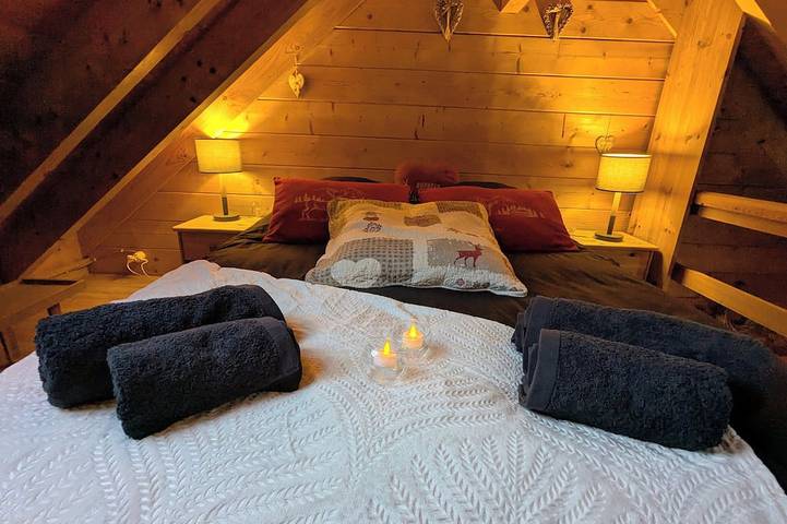 Gîte pour 4 personnes, avec jardin et piscine dans Monthion