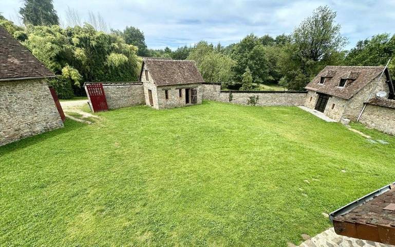 Location de vacances pour 15 personnes, avec jardin à Château-Chervix - 3