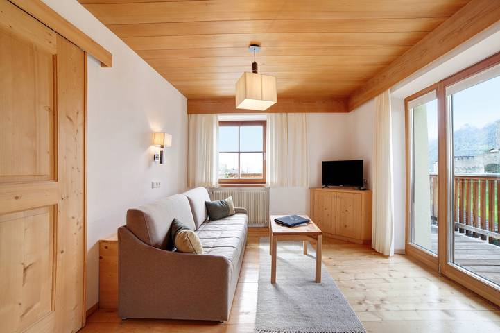 Appartement entier, Appartement "Ferienwohnungen Zwick Maroles" avec grand balcon sud et vue panoramique in Burgeis, Mals
