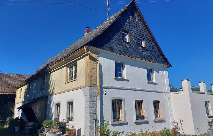 Ferienwohnung für 4 Personen, mit Balkon und Balkon/Terrasse sowie Terrasse und Garten