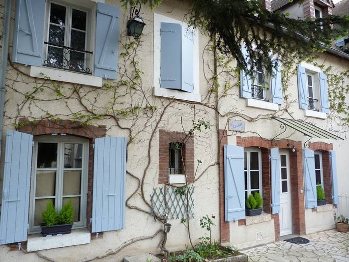 Chambre d’hôte pour 3 personnes, avec Terrasse et Jardin à Briare