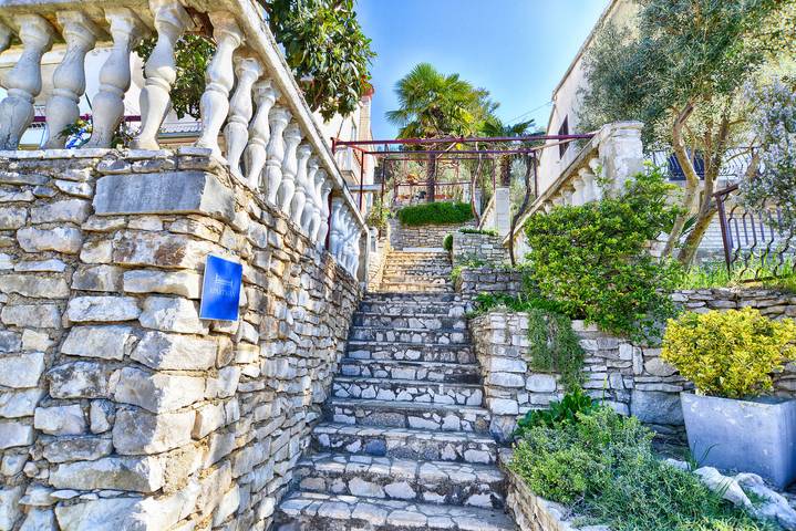 Ganze Wohnung, Ferienwohnung für 4 Personen mit Terrasse in Rabac, Labin-Rabac