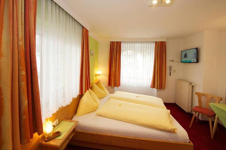 BnB für 2 Personen, mit Balkon und Garten sowie Sauna in Zell am See - 2