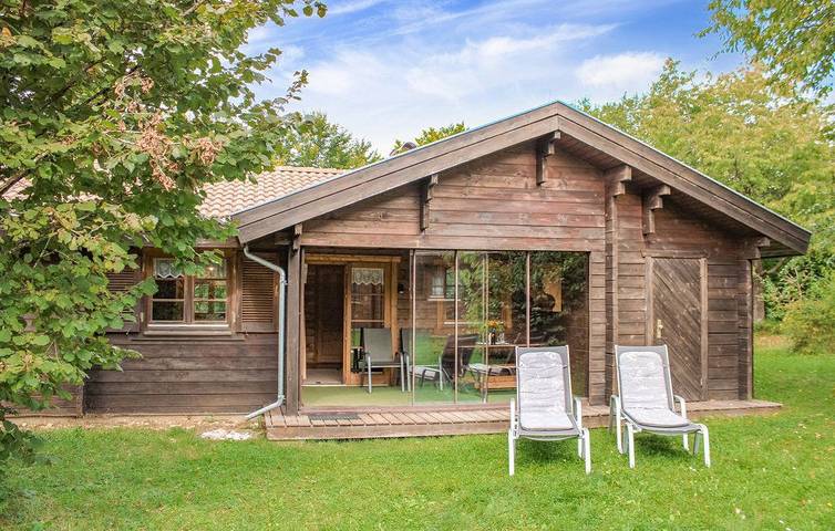 Ferienhaus für 6 Personen, mit Terrasse und Garten in Hayingen