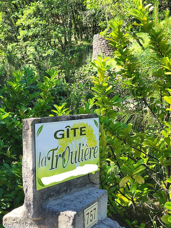 Gîte pour 6 personnes, avec terrasse et vue sur le lac à Banne - 3