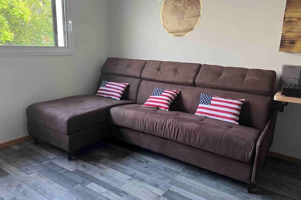 Villa au calme , jacuzzi avec sauna , salle de jeux in Navenne, Haute-Saône