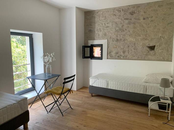 Location de vacances pour 10 personnes, avec vue et jardin à La Tour-sur-Orb - 2