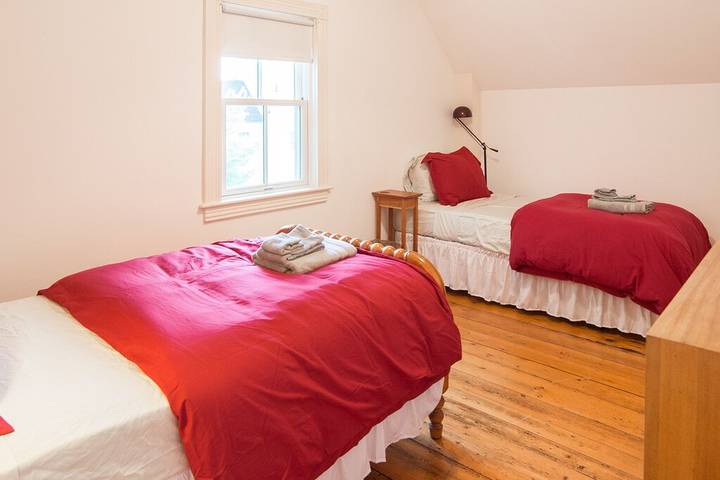 Vacation rental for 10 people, with yard, with pets in Camden (ME)