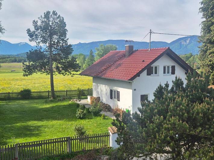Ferienhaus für 4 Personen, mit Balkon und Terrasse sowie Garten und Ausblick