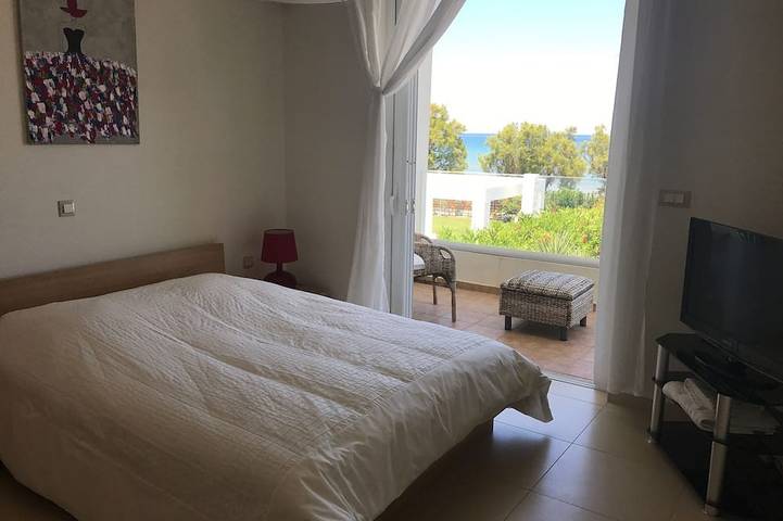 Villa am Meer mit eigenem Pool in Ileia