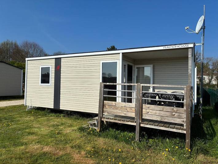 Location de vacances pour 4 personnes, avec piscine ainsi que terrasse et bassin pour enfant à Médis - 2