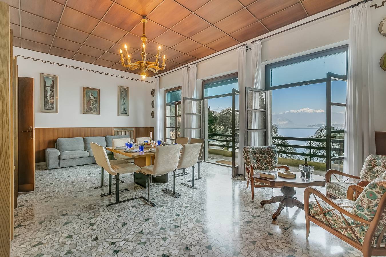 Villa Incanto Sul Lago Lake Front in Laveno-Mombello, Lago Maggiore (Lombardei)