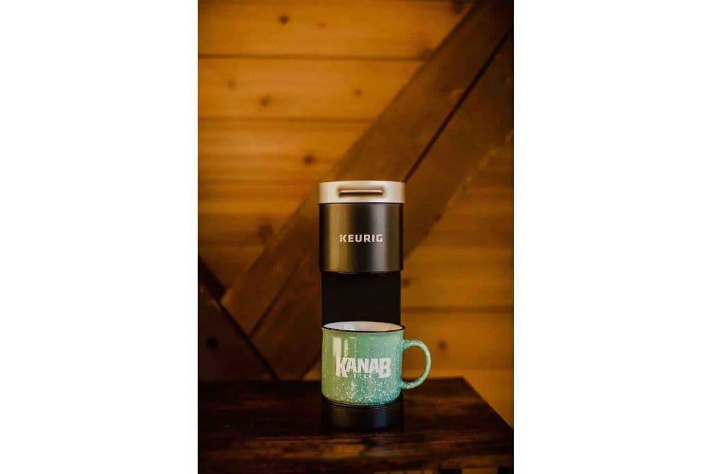 Waterfront Glamping Suite w Private Deck #3 in Kanab, Grand Staircase Escalante National Monument