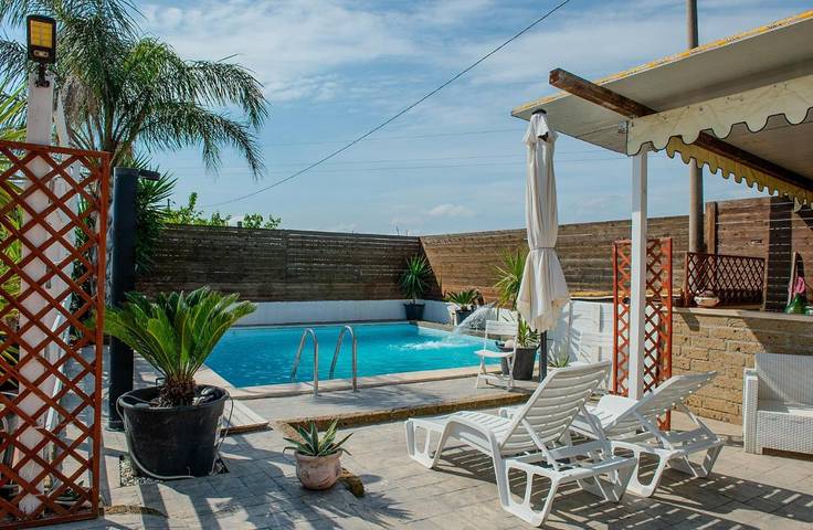 Casa vacanza per 6 persone, con Balcone e Terrazza nonché Giardino e Piscina a Lucera