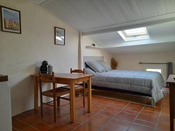 Gîte pour 2 personnes, avec terrasse à Fournès