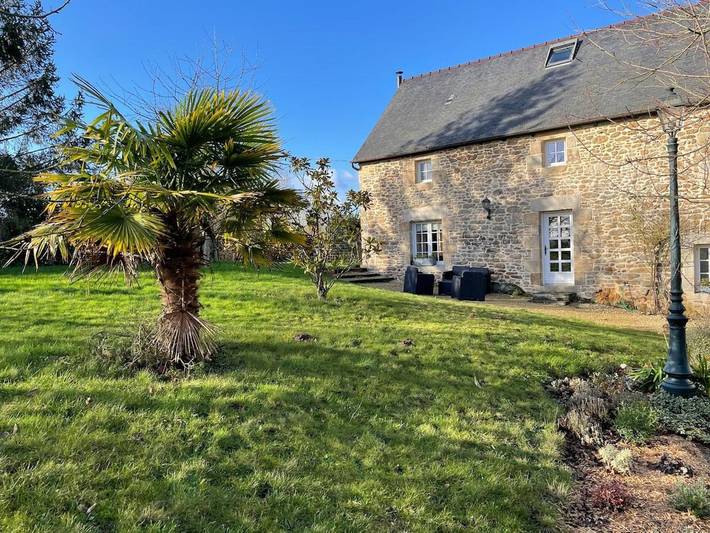 Location de vacances pour 6 personnes, avec jardin, adapté aux familles à Corseul