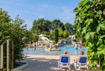 Camping pour 4 Personnes dans Sainte-Catherine-de-Fierbois, Région de Chinon, Photo 2