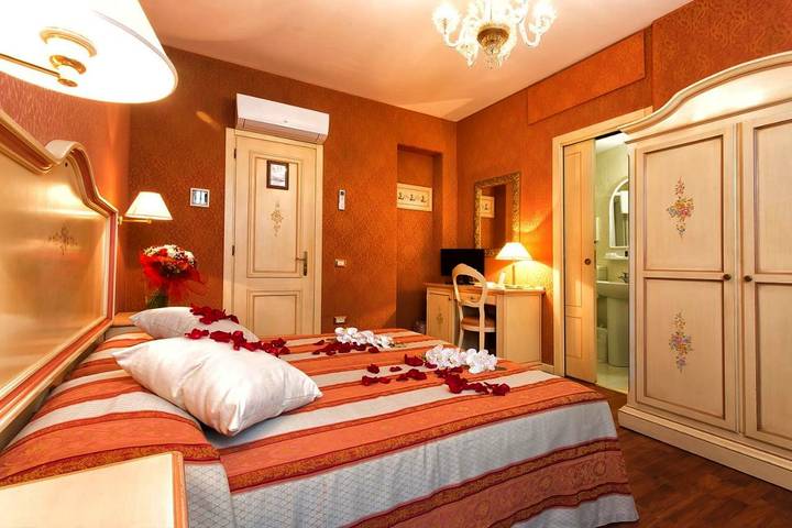 Hôtel pour 2 personnes, avec jardin, animaux acceptés à Murano - 4