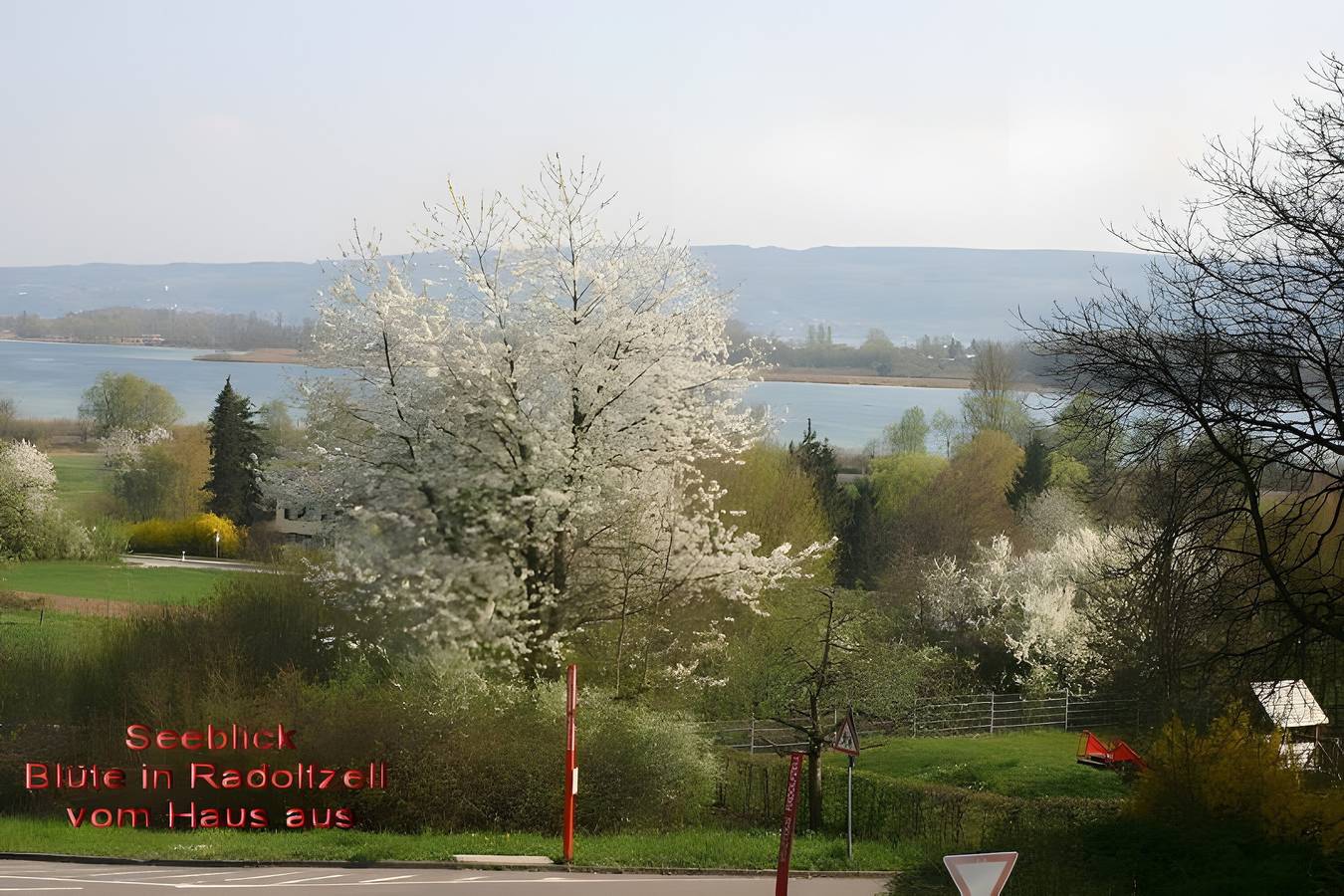 Ganze Wohnung, Ferien-Studio Säntisblick Og – See- und Alpenblick, Balkon und Wlan in Radolfzell, Radolfzell am Bodensee