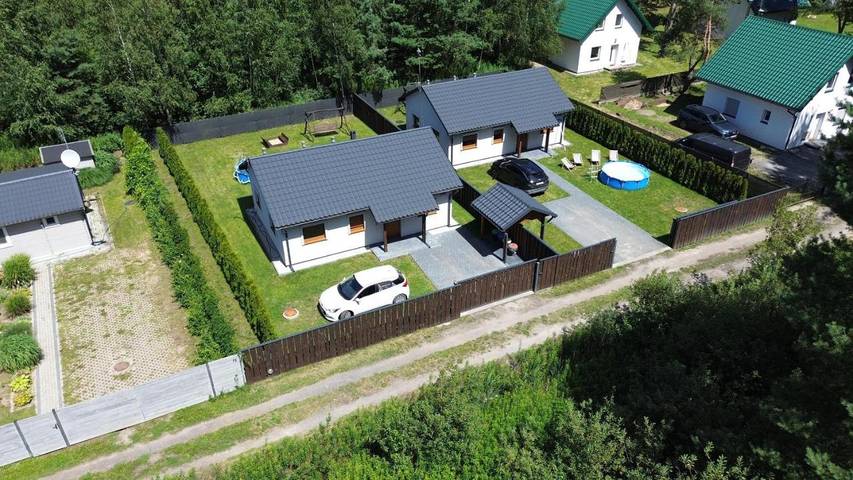 Location de vacances pour 6 personnes, avec Terrasse ainsi que Jardin et Piscine dans Radawa