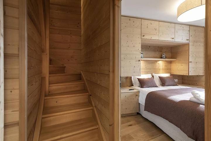 Ganze Wohnung, Triplex 100m², Full-Service 4 *, 3 Schlafzimmer, 2 Bäder / Tag, 3 Südbalkone und 2 Parkplätze in La Rosière, Montvalezan