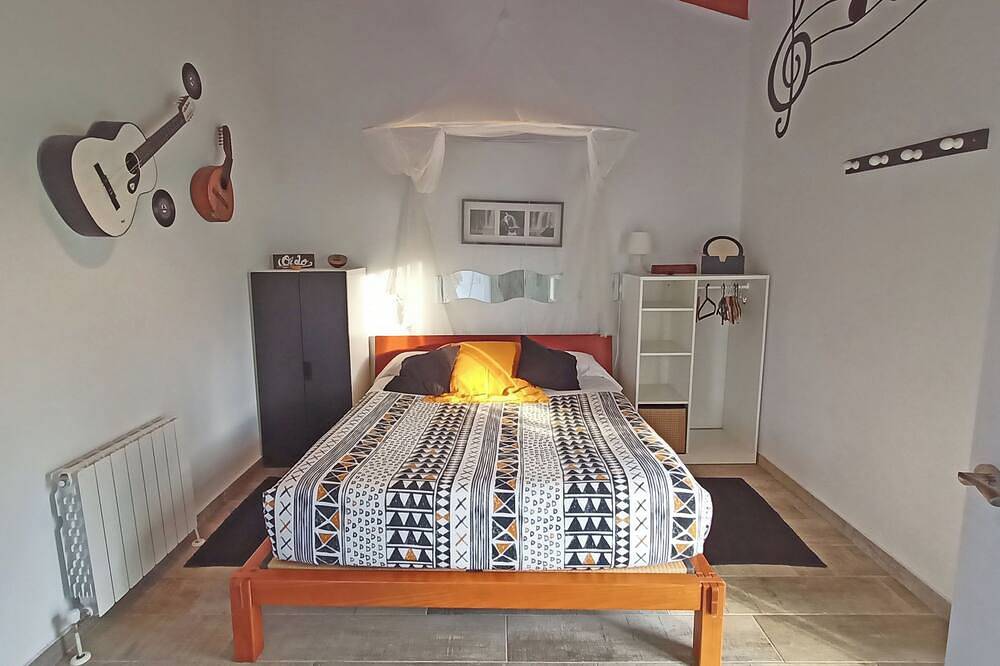Casa temática ideal grupos-familias, a 10 min. de la playa y de S.J.Gaztelugatxe in Meñaca, Vizcaya