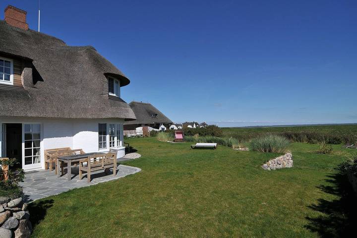 Ferienhaus für 8 Personen, mit Sauna und Whirlpool sowie Garten in Rantum - 2