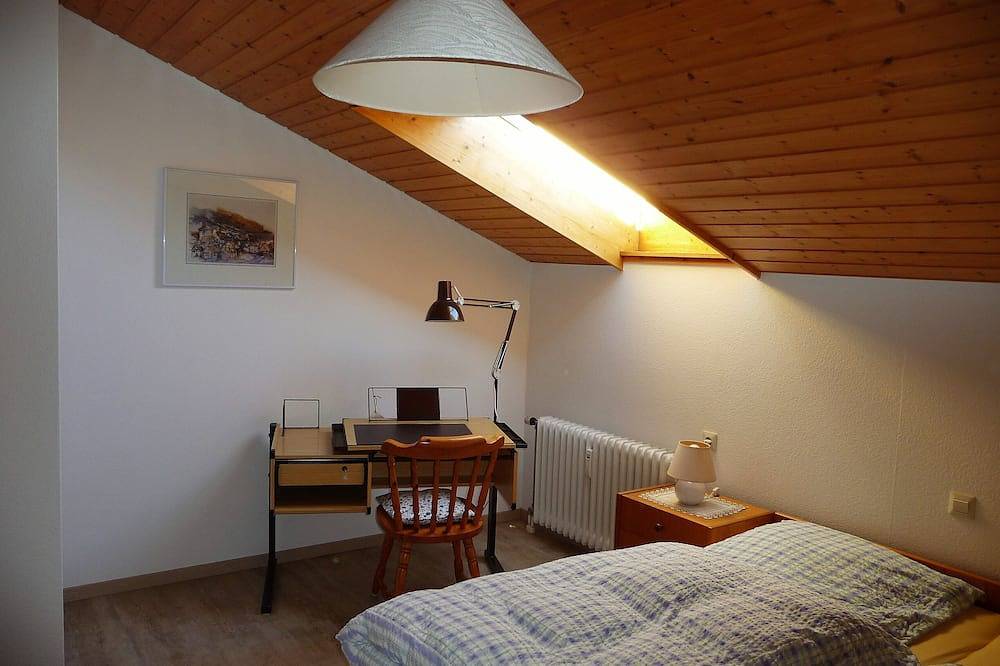 Ganze Wohnung, Oberreute\nschöne gemütliche Ferienwohnung, großzügiger Balkon, schöne Aussicht in Oberreute, Bayerisch Schwaben