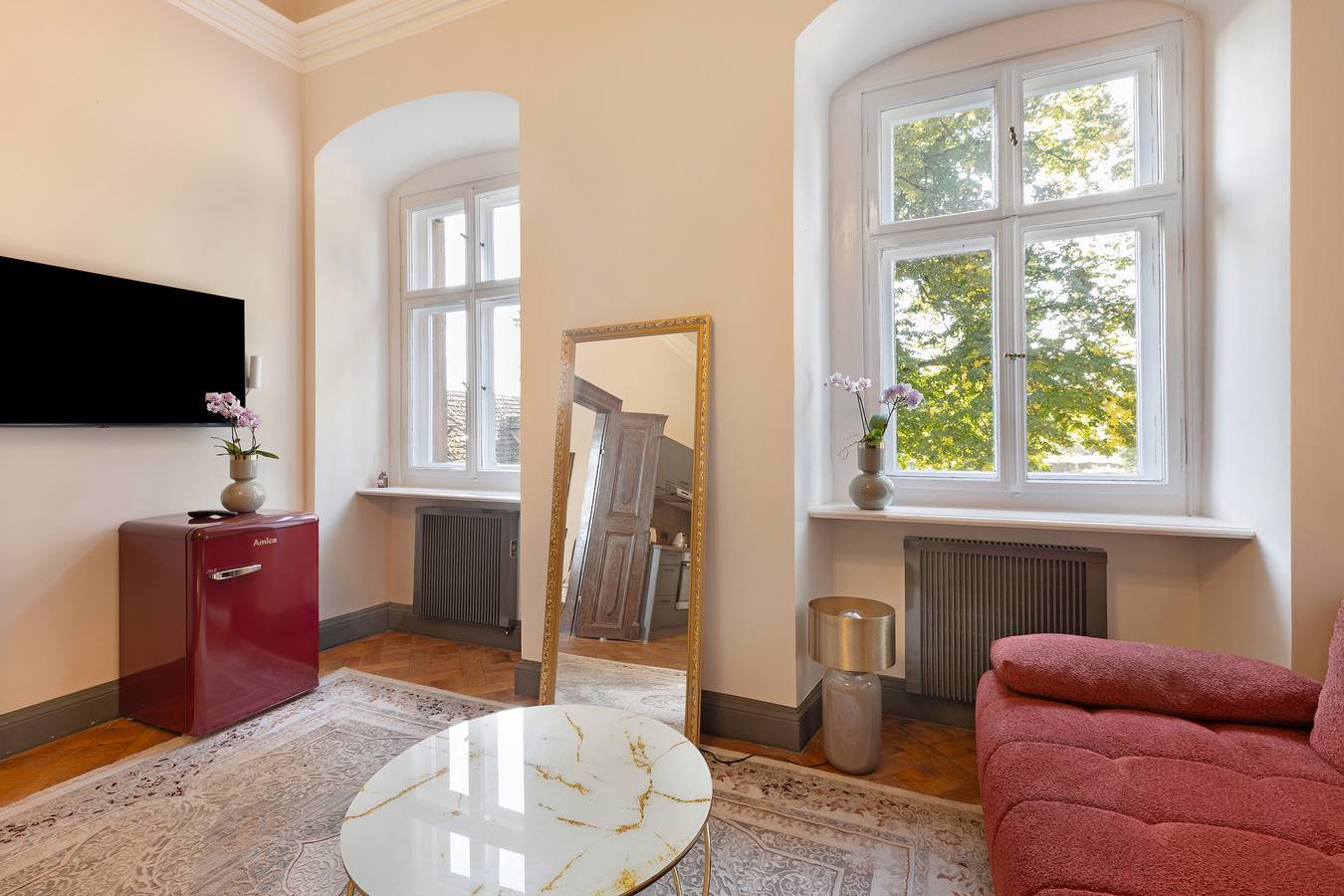 Entire apartment, Apartment 'Suite' with Shared Pool, Shared Terrace and Wi-Fi in Querfurt, Saale-Unstrut