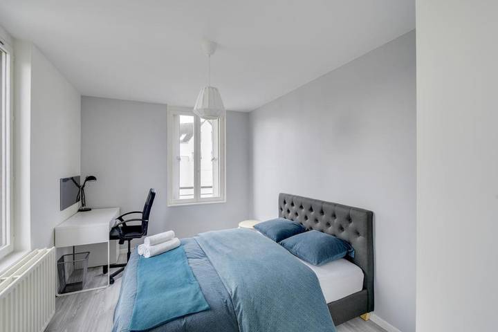 Gîte pour 8 personnes, avec vue et balcon à Cergy - 4