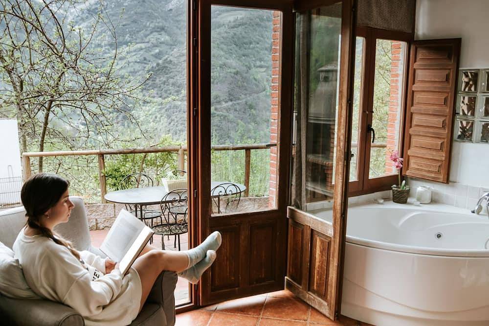 Ganze Wohnung, Jacuzzi, Kamin, Grill und spektakuläre Aussicht in Proaza, Cordillera Cantábrica