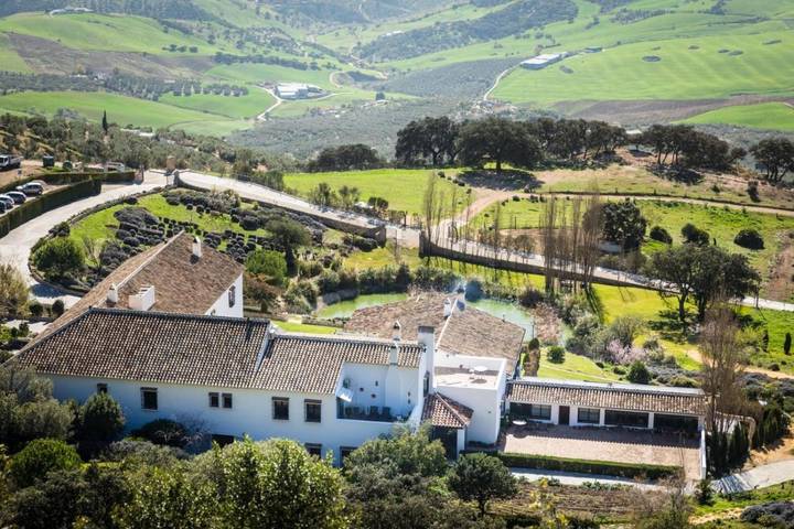 Hôtel pour 2 personnes, avec Terrasse et Jacuzzi ainsi que Jardin et Piscine à Antequera